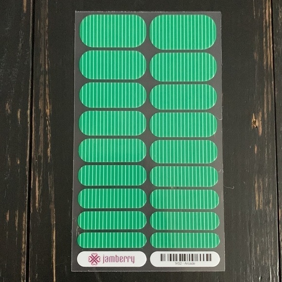Jamberry Green and White Striped Nail Wraps - Arcade - Picture 3 of 8